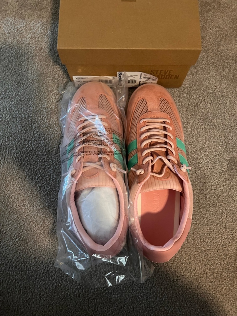 Steve Madden Verdict Sneaker - Picture 7 of 9